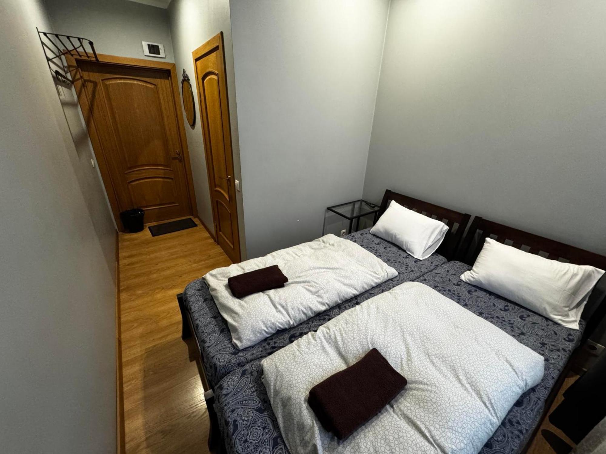 Aparthotel Riga Kültér fotó A room at a capsule hotel in Tokyo, Japan